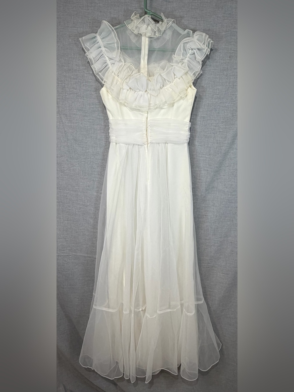 Elegant White Chiffon Women’s Dress with Ruching 1980s vintage - Picture 2 of 7
